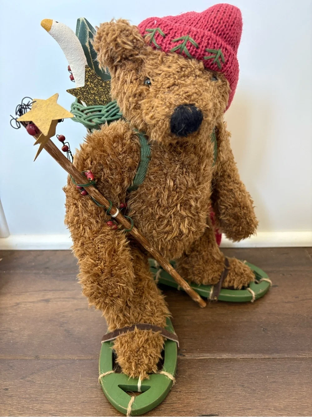 Vintage 2001 Tender Heart Treasures Christmas Teddy Bear Snowshoes Basket Rustic